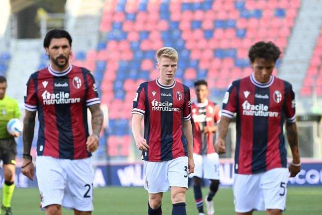 官方：拜仁博物馆设置凯恩专属展柜