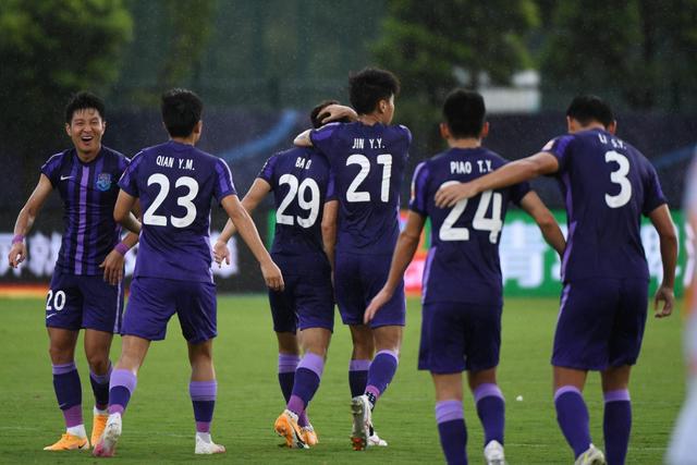 英媒：阿莫林在向曼联施压，要求续约马奎尔一年